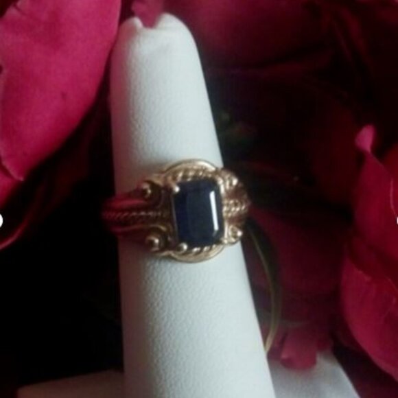 10K Yellow Gold BLUE IOLITE RING, DETAILED  💍💍 - Picture 4 of 7